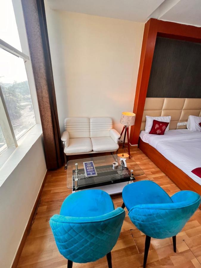 Oyster Pearl I Near Medanta Hospital I Sec-39 I Gurgaon Otel Dış mekan fotoğraf