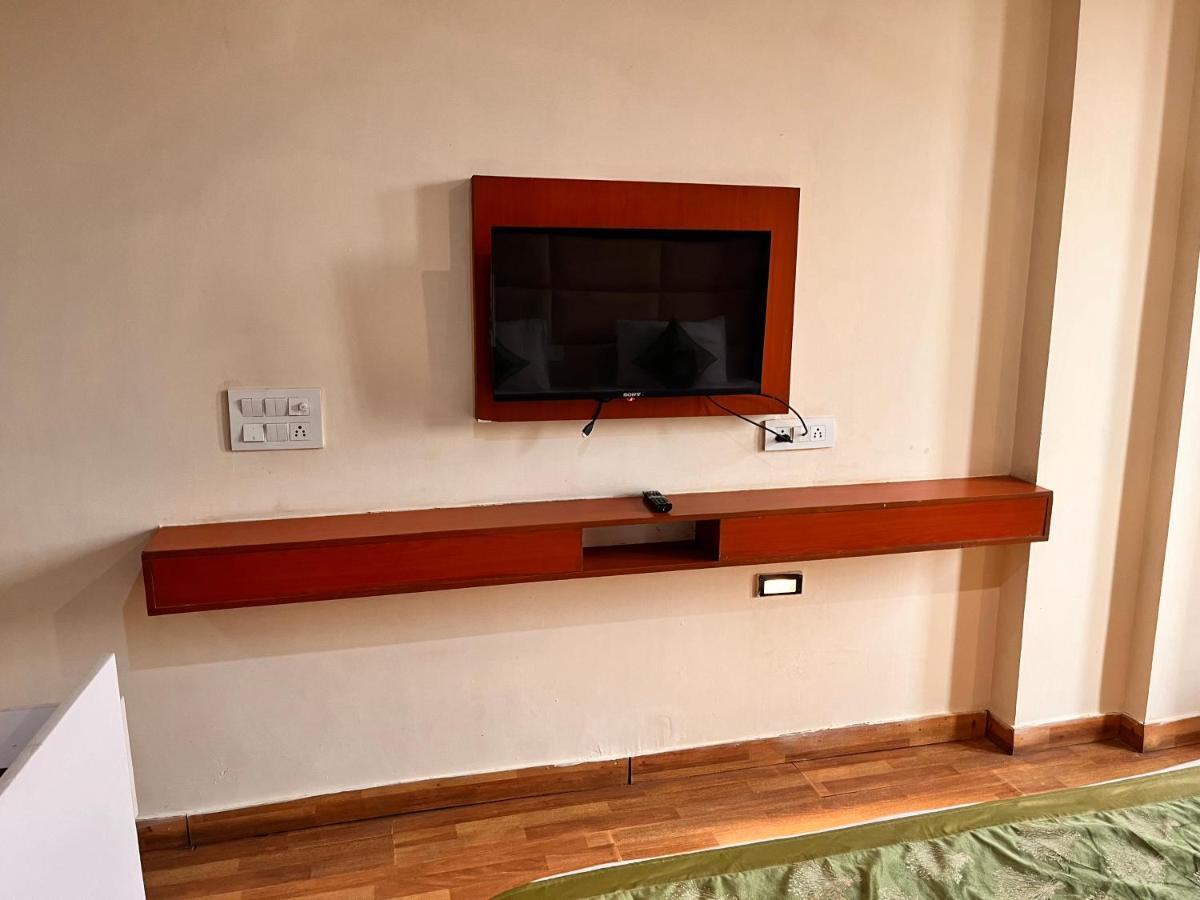 Oyster Pearl I Near Medanta Hospital I Sec-39 I Gurgaon Otel Dış mekan fotoğraf