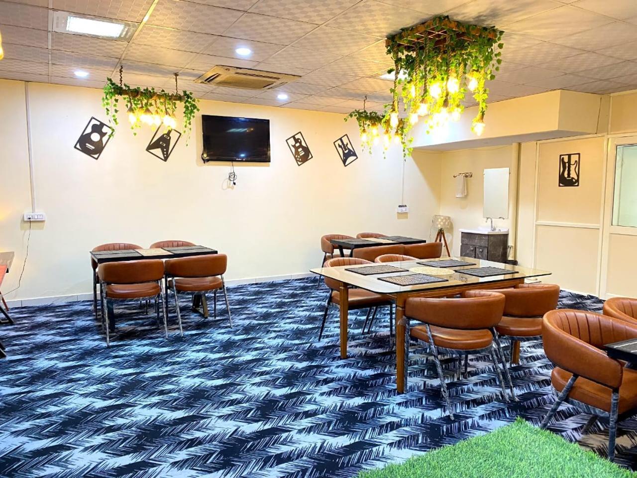 Oyster Pearl I Near Medanta Hospital I Sec-39 I Gurgaon Otel Dış mekan fotoğraf